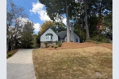 210 Wessex Court, Sandy Springs, GA 30328 - Photo 2