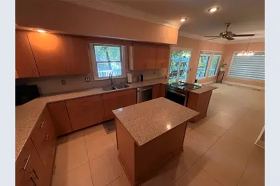210 Wessex Court, Sandy Springs, GA 30328 - Photo 6