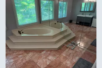 210 Wessex Court, Sandy Springs, GA 30328 - Photo 18