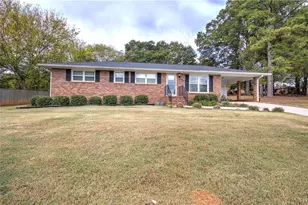 621 Hillside Dr, Cedartown, GA 30125 - Photo 1