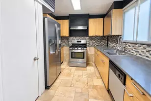 4762 Jamerson Creek Ct, Marietta, GA 30066 - Photo 2