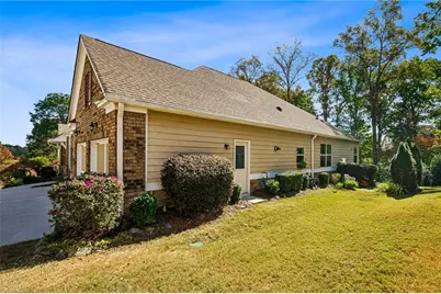 7426 Mockingbird Lane, Flowery Branch, GA 30542 - Photo 6