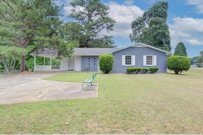 3971 S Hurt Rd, Smyrna, GA 30082 - MLS 7079932 - Coldwell Banker