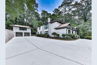 1075 Peachtree Battle Avenue NW, Atlanta, GA 30327 - Photo 1
