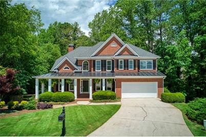 5000 Highland Oaks Court SE - Photo 1