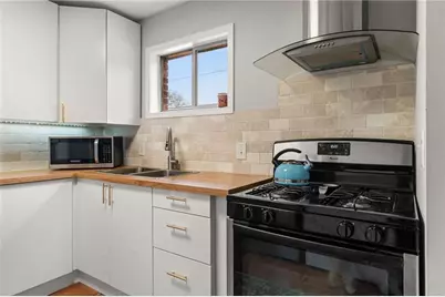 5558 Kingsport Drive #27, Atlanta, GA 30342 - Photo 1