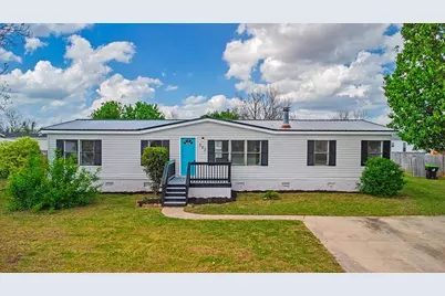 302 Arrlington Bend, Byron, GA 31008 - Photo 1