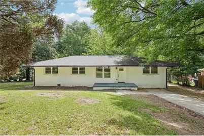 5729 Jefferson Avenue, Forest Park, GA 30297 - Photo 1