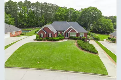 811 Ivy Ridge Drive, Loganville, GA 30052 - Photo 1