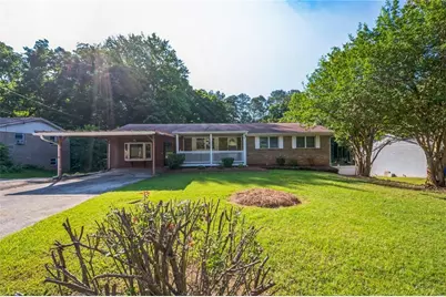 1526 Tanglewood Way NW, Conyers, GA 30012 - Photo 1