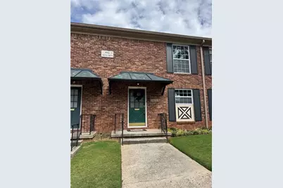 5674 Kingsport Drive #4, Atlanta, GA 30342 - Photo 1