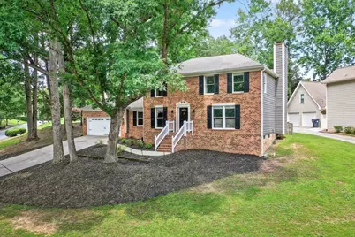 4619 Villa Chase Drive NE, Marietta, GA 30068 - Photo 1