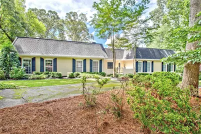 522 Golfview Drive, Peachtree City, GA 30269 - Photo 1