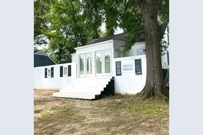 546 Hamilton E Holmes Drive NW, Atlanta, GA 30318 - Photo 1