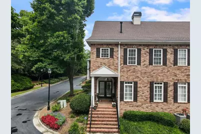 2584 Oglethorpe Circle NE, Brookhaven, GA 30319 - Photo 1