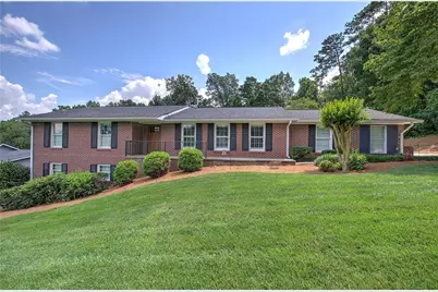 198 Hillcrest Drive, Calhoun, GA 30701 - Photo 1