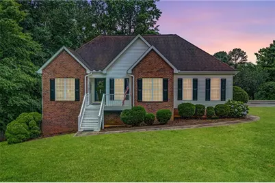 5421 Amherst Way, Flowery Branch, GA 30542 - Photo 1