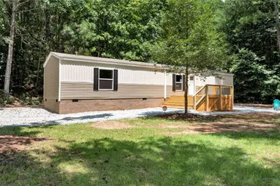 110 Oakwood Road, Lavonia, GA 30553 - Photo 1