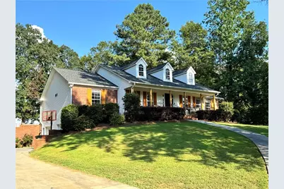 132 Hunter Drive NE, Calhoun, GA 30701 - Photo 1