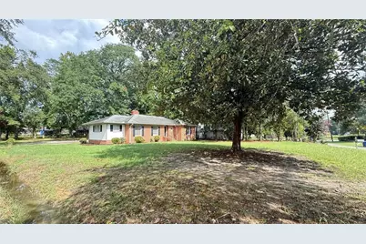 30 E Williams Street, Winder, GA 30680 - Photo 1