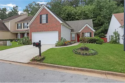 4401 Chestnut Lake Avenue, Lithonia, GA 30038 - Photo 1