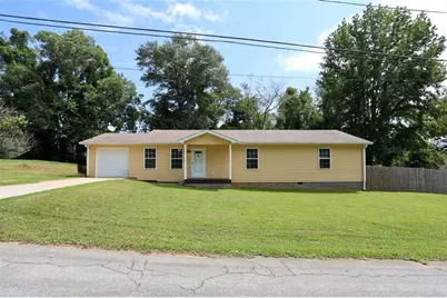 207 Van Wert Street, Buchanan, GA 30113 - Photo 1