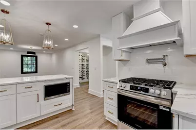 4618 Shallowford Road, Roswell, GA 30075 - Photo 1