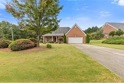 1352 Beringer Drive, Hoschton, GA 30548 - Photo 1