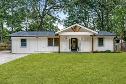 2740 Ivanhoe Lane SE, Smyrna, GA 30082 - Photo 1