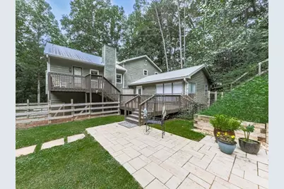 819 Victoria Place, Woodstock, GA 30189 - Photo 1