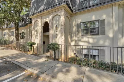 40 Chaumont Square NW, Atlanta, GA 30327 - Photo 1