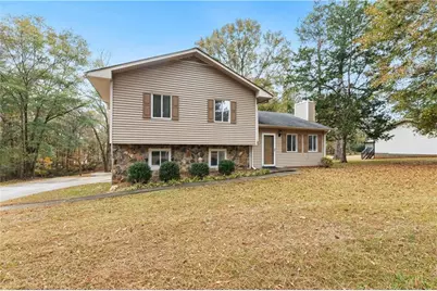 631 Rockaway Road, Senoia, GA 30276 - Photo 1