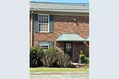 5689 Kingsport Drive, Atlanta, GA 30342 - Photo 1