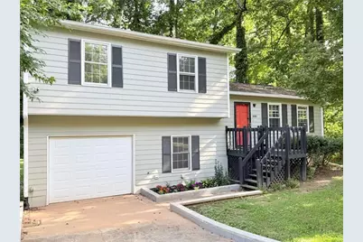 840 SE Wells Circle SE, Smyrna, GA 30080 - Photo 1