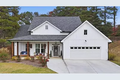 218 Newtown Road NE, Calhoun, GA 30701 - Photo 1