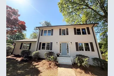 563 Hillandale Circle SW, Marietta, GA 30064 - Photo 1