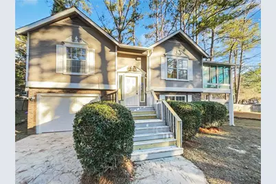 587 Tarragon Way SW, Atlanta, GA 30331 - Photo 1