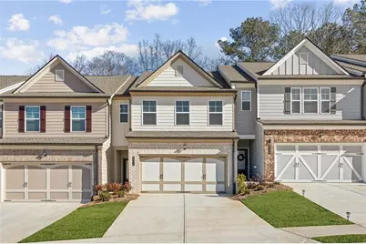 5621 Overview Drive, Flowery Branch, GA 30542 - Photo 1