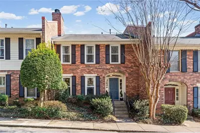 4 Queen Victoria Place NE, Atlanta, GA 30342 - Photo 1