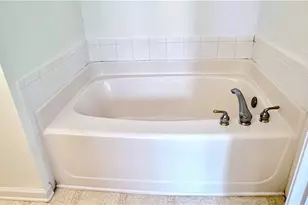 6243 Shoreview Cir, Flowery Branch, GA 30542 - Photo 18