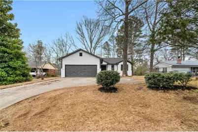 323 Lumpkin Street, Winder, GA 30680 - Photo 1