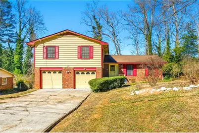 618 Rockborough Drive, Stone Mountain, GA 30083 - Photo 1
