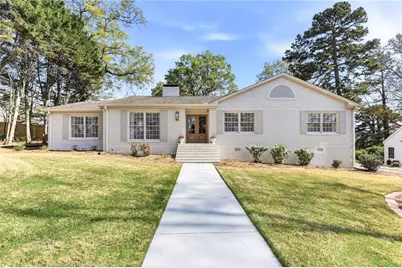 1104 Lanier Avenue, Gainesville, GA 30501 - Photo 1