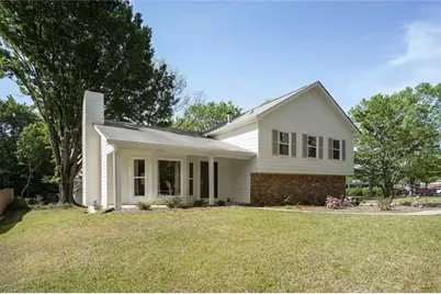 11 Parkmont Drive, Roswell, GA 30076 - Photo 1