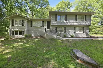 737 Mountainbrooke Circle, Stone Mountain, GA 30087 - Photo 1