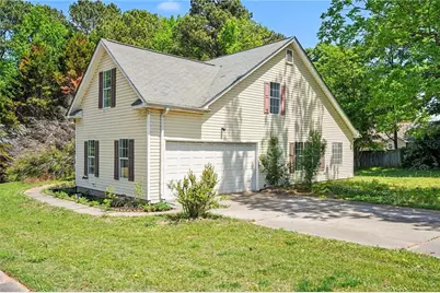 92 Dogwood Lakes Drive, Hampton, GA 30228 - Photo 1