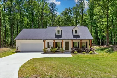 584 Tuxedo Drive, Commerce, GA 30530 - Photo 1