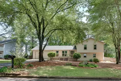 9665 Pine Thicket Way, Roswell, GA 30075 - Photo 1