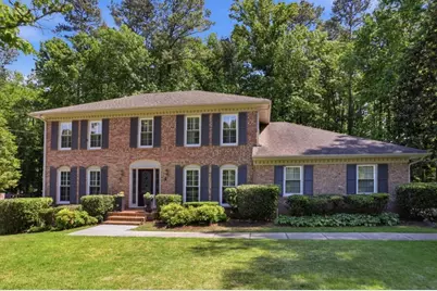 250 Hollyridge Way, Roswell, GA 30076 - Photo 1