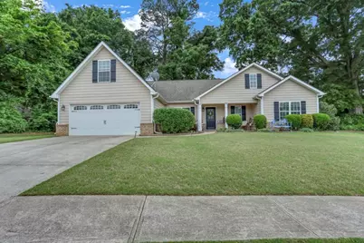 172 Village Pass, Statham, GA 30666 - Photo 1